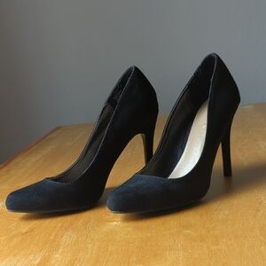 Women's Black High Heel Pumps - Classic Elegant Style
